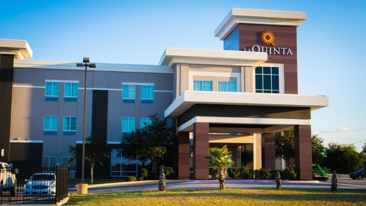 La Quinta By Wyndham Karnes City - Kenedy Eksteriør bilde
