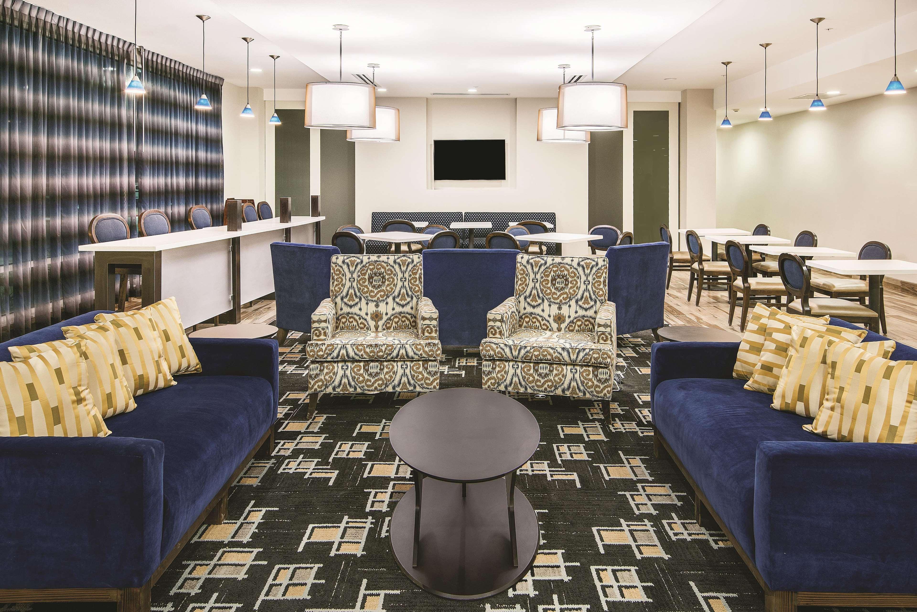 La Quinta By Wyndham Karnes City - Kenedy Eksteriør bilde